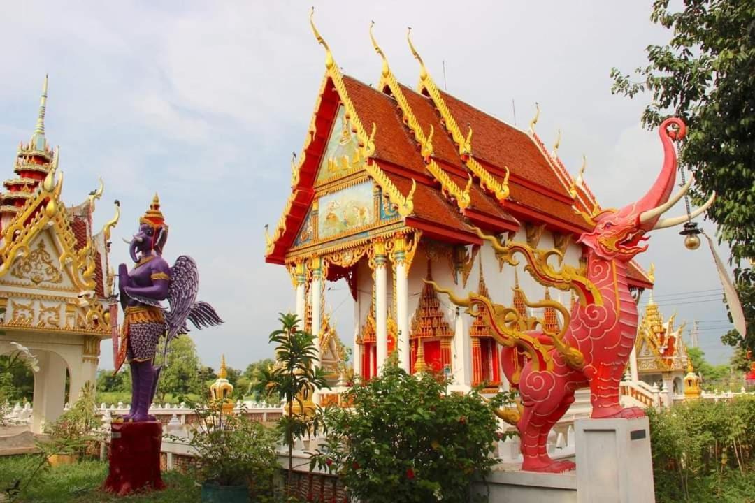 Pee Homestay Lopburi Ban Tha Krayang Esterno foto