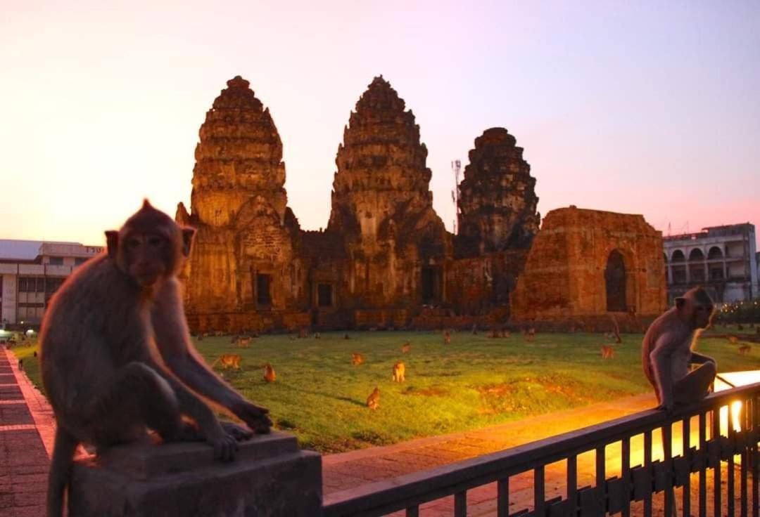 Pee Homestay Lopburi Ban Tha Krayang Esterno foto