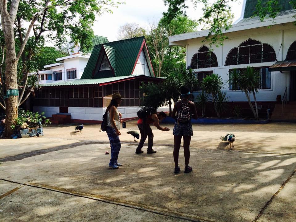 Pee Homestay Lopburi Ban Tha Krayang Esterno foto