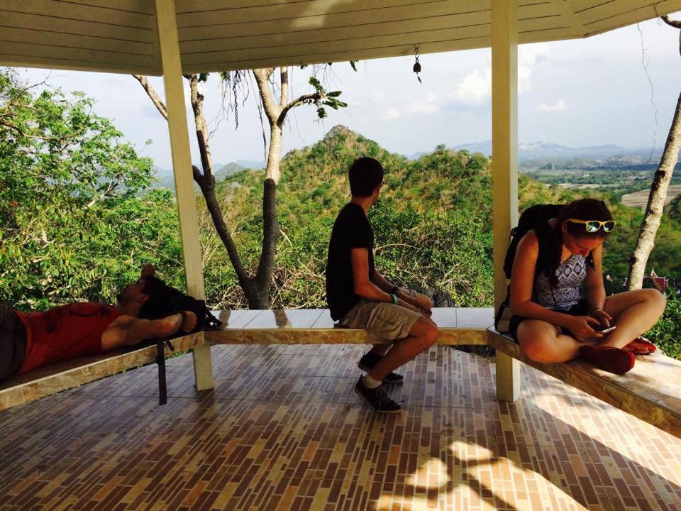 Pee Homestay Lopburi Ban Tha Krayang Esterno foto