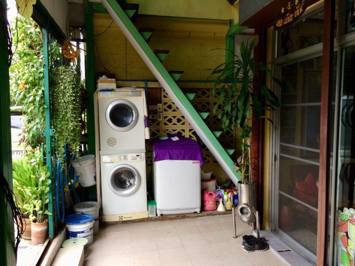 Pee Homestay Lopburi Ban Tha Krayang Esterno foto