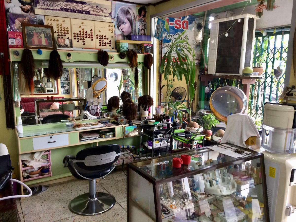 Pee Homestay Lopburi Ban Tha Krayang Esterno foto
